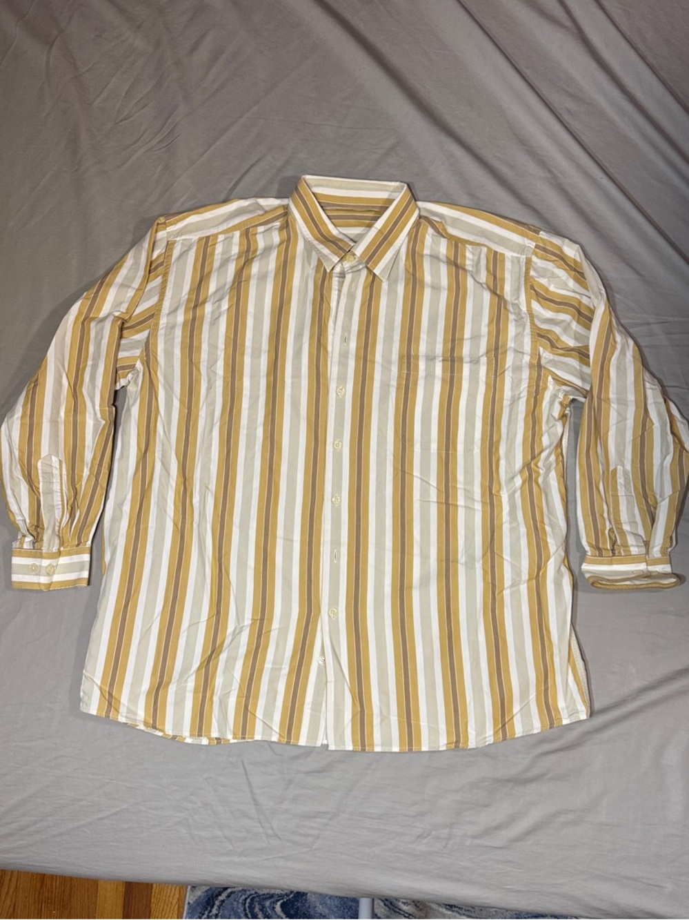 Bachrach Men's Yellow and White Striped Button-Down Shirt
